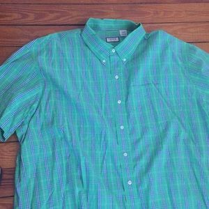 Men’s Izod shirt sleeve cotton button down
